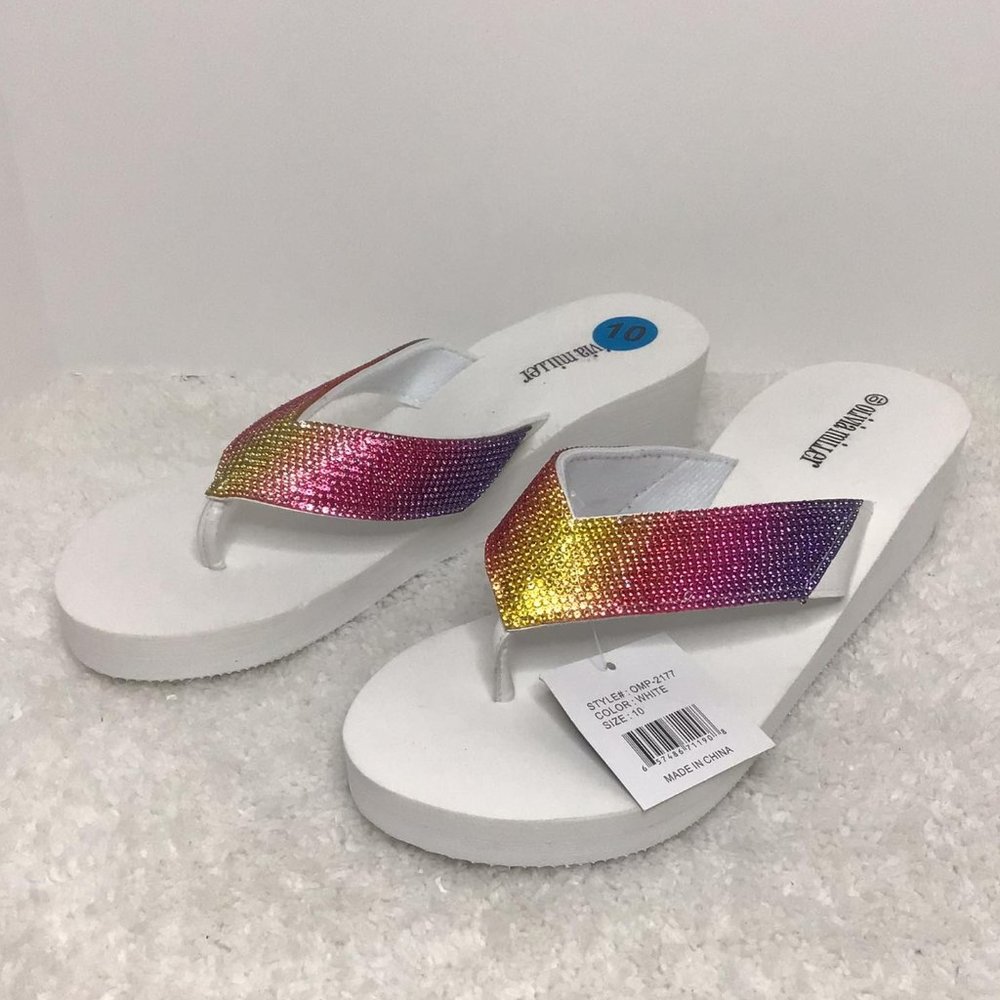 NWT! Olivia Miller Fusion Sandals - White